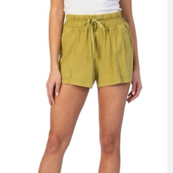 Kut from the Kloth Smocked Waistband Linen Blend Short - Picture 2 of 11